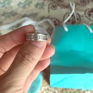 Tiffany’s 925 Silver Atlas ring